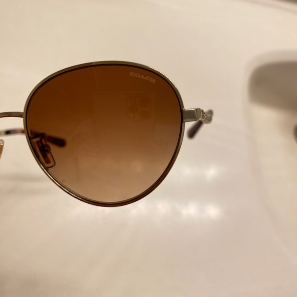 COACH Women\'s Sunglasses, HC7114 L1148 T main image 10
